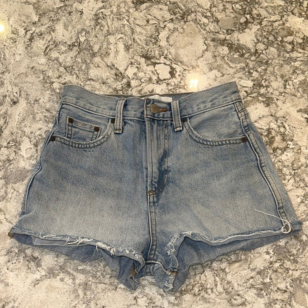 👖 Denim Forum “The Farrah Cheeky Short” – Size 23 (2” Inseam)
